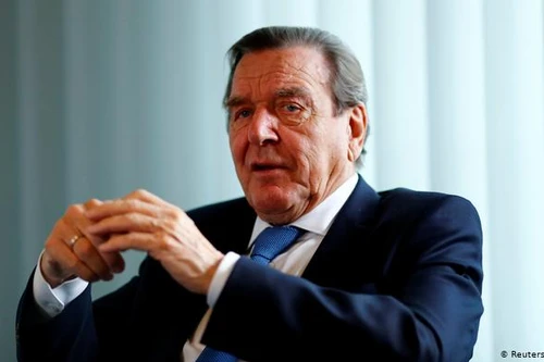 Cựu Thủ tướng Đức được kêu gọi từ bỏ công việc ở Nga 