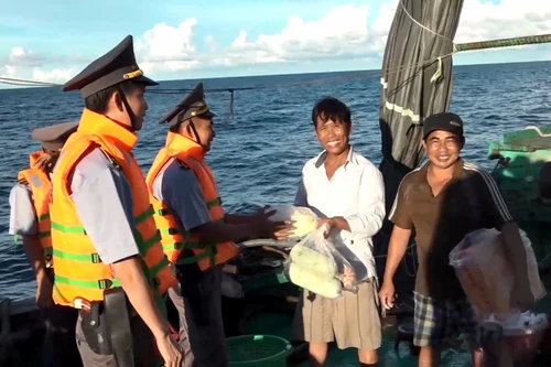 Xây dựng “thế trận lòng dân” trên biển để bảo vệ chủ quyền biển, đảo Tổ quốc 