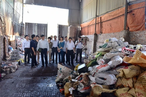 Nước kênh, rãnh tại làng Đông Mai có hàm lượng chì gấp 1.000 lần cho phép