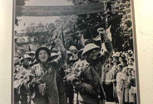 100 bức ảnh về lực lượng vũ trang Thủ đô