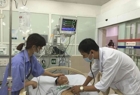 Tiến sĩ muốn hành nghề phải học thêm