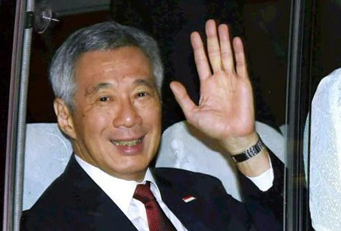 Thủ tướng Singapore đi xe buýt khi công du Ấn Độ