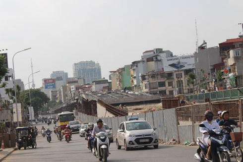 Tạm dừng xây dựng 3 cầu vượt tại Hà Nội