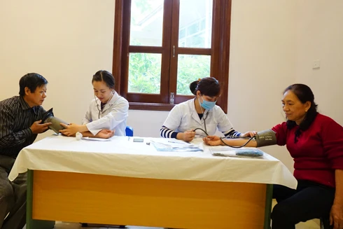 Bệnh viện Công an Hà Nội khám chữa bệnh miễn phí cho cán bộ hưu trí