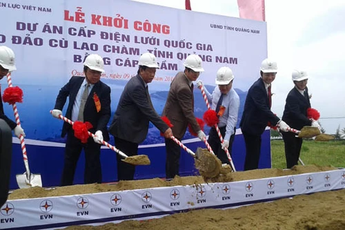 Điện đến với nhiều xã đảo