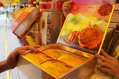 Vào mùa sớm, bánh trung thu tiêu thụ khá tích cực