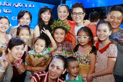 "Cậu bé bị ngọng" Thành Trung đăng quang "Người dẫn chương trình tương lai"