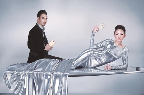 Tóc Tiên quyến rũ đầy mê hoặc trong bộ sưu tập mới của Lý Quý Khánh