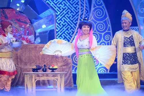 Chồng "hoa hậu hài" Thu Trang trở thành "kẻ tham lam", "bắt" Lê Khánh làm... nô tỳ