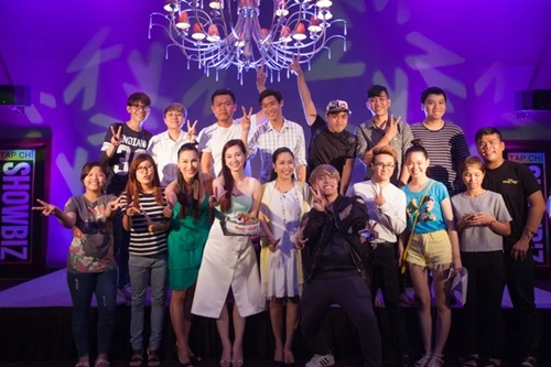 Quỳnh Chi bất ngờ được các nghệ sĩ mừng sinh nhật trên trường quay