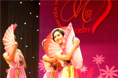 Hành trình đến với chiếc vương miện của tân Hoa khôi "Nữ sinh Việt Nam duyên dáng" 2016