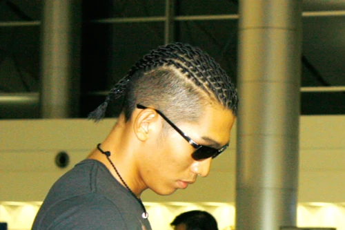 Siêu mẫu Ngọc Tình gây &#34;sốc&#34; với mái tóc lạ!