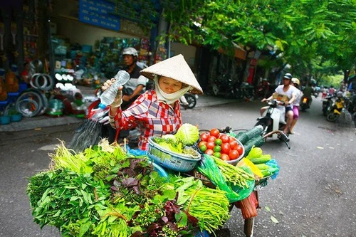 Em muốn học người Hà Nội lắm chứ!