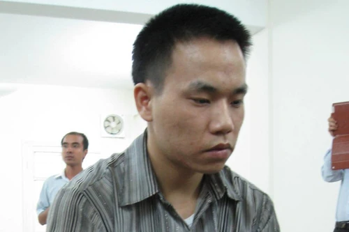 Hờn dỗi bố mẹ, cô bé lớp 6 “hại đời” bạn trai