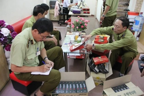 Hai công ty dược dùng phiếu kiểm nghiệm giả để công bố sản phẩm 