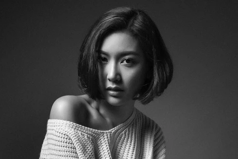 Thúy Vân lạ lẫm, cá tính trong loạt hình chào đón tuổi 23