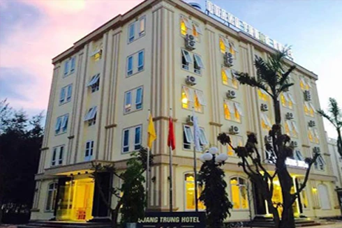 Rút sao một loạt khách sạn xuống cấp