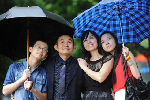 NSƯT Xuân Hinh: Chỉ vợ là không làm mới được!