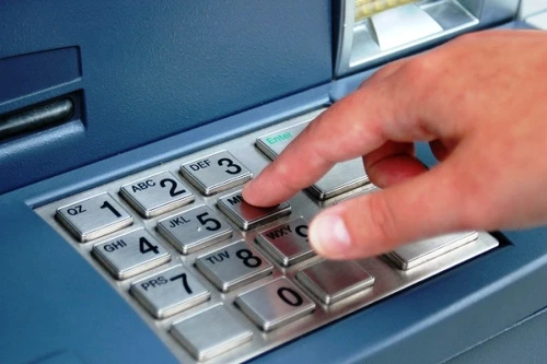 Trẻ từ 6 tuổi trở lên được sử dụng thẻ ATM