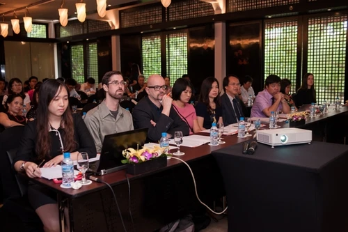 Nâng tầm quốc tế nghiên cứu khoa học với 200 giờ tiếng Anh học thuật