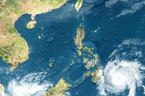 Siêu bão Bopha sắp vào Biển Đông