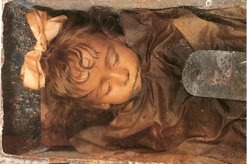 Bí ẩn xác ướp xinh đẹp có thể mở mắt