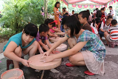 Thị trường 1-6: Quà tặng thiết thực lên ngôi