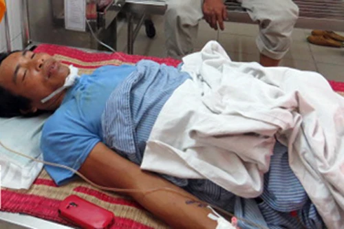 Rơi tự do, 3 công nhân xây dựng bị thương nặng