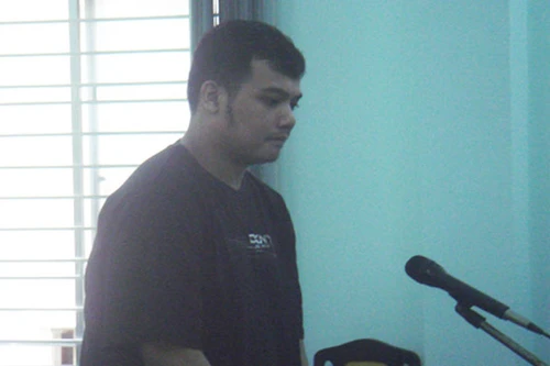 Tên cướp giật túi xách của người mẫu Mâu Thị Thanh Thủy lĩnh án