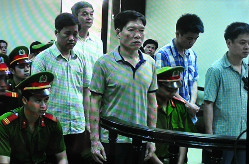 Ông Dương Tự Trọng được giảm 2 năm tù