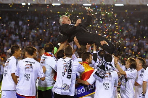 Chùm ảnh: Real Madrid mở đại tiệc đón Cúp Nhà Vua