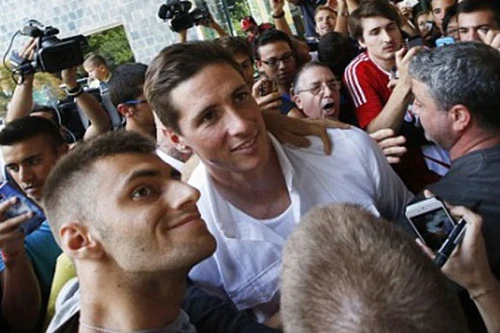 “Hàng thải” của Chelsea được fan chào đón nồng nhiệt ở Milan