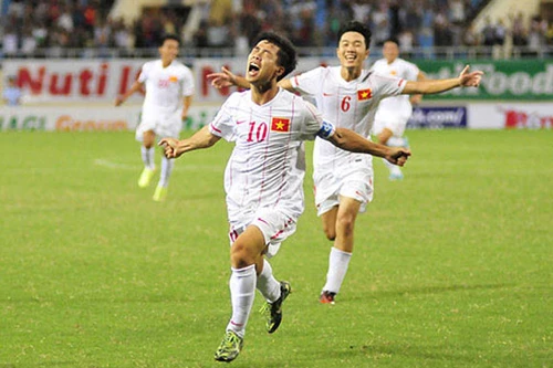 Công Phượng lập siêu phẩm, U19 Việt Nam thắng sát nút U19 Australia