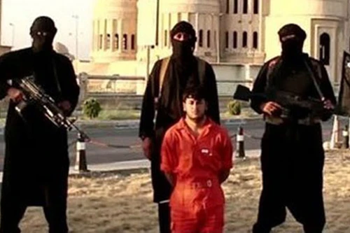 Phiến quân IS lại tung video cảnh chặt đầu một binh sĩ Liban