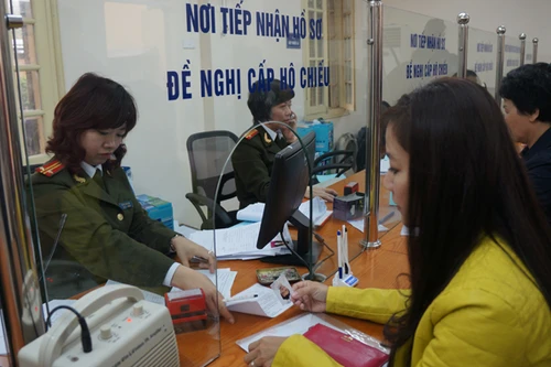 Phòng QLXNC: Nỗ lực học tập để phục vụ nhân dân tốt hơn