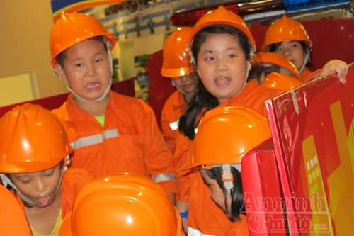 Những trò chơi thú vị làm trẻ mê mẩn