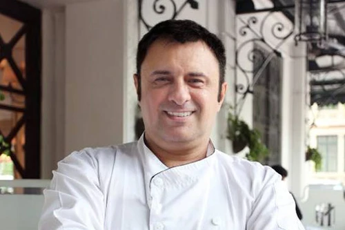 Bếp trưởng chu du vòng quanh thế giới dừng chân ở Metropole Hà Nội 