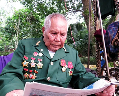 Người lính đầu tiên nã đạn xuống cứ điểm Him Lam