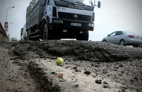 Xin sửa mặt cầu Thăng Long, Tổng cục ĐBVN bị Bộ trưởng Đinh La Thăng "tuýt còi" 