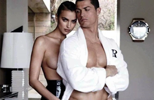 Lộ toàn bộ ảnh nóng của Ronaldo và Irina Shayk trên Vogue