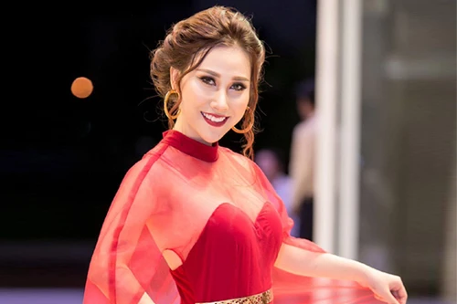 Yến Nhi quyến rũ trong đêm Gala kỷ niệm 20 năm Sao mai