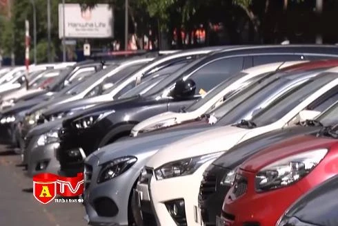 Đề xuất lái xe Uber, Grab phải mặc đồng phục