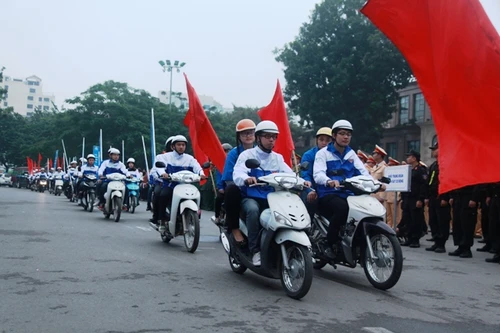 Phó Thủ tướng Nguyễn Xuân Phúc phát động Năm ATGT 2016