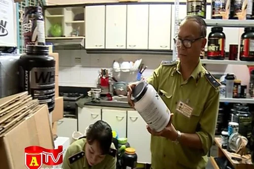 Phát hiện kho thực phẩm chức năng nghi nhập lậu