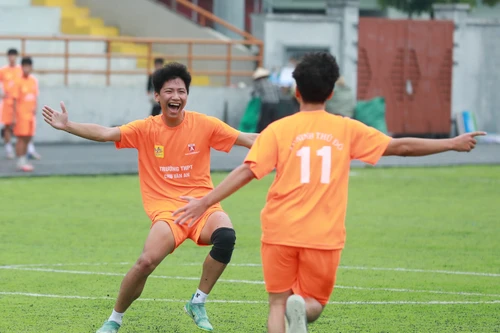 Chỉ có 3 đội từng vô địch xuất hiện ở vòng 1/16 mùa này