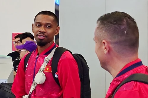 Tuyển Việt Nam lên đường sang Malaysia chuẩn bị cho trận đại chiến