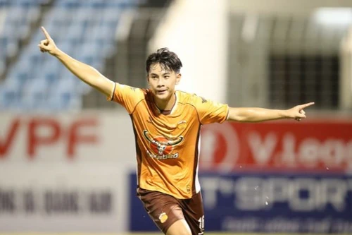 Tài năng trẻ Việt Nam lọt top 60 'thần đồng' bóng đá thế giới