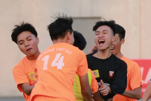 Vòng 1/16: Những màn so tài căng như dây đàn