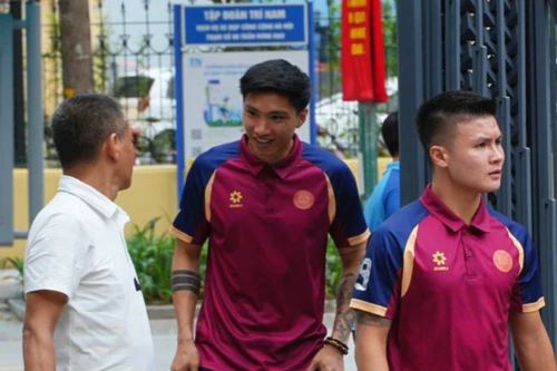 Đoàn Văn Hậu trở lại, cùng CLB Công an Hà Nội có hoạt động ý nghĩa