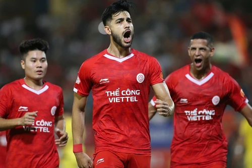 Thắng đậm dàn sao triệu đô, Thể Công Viettel lên đầu bảng V-League